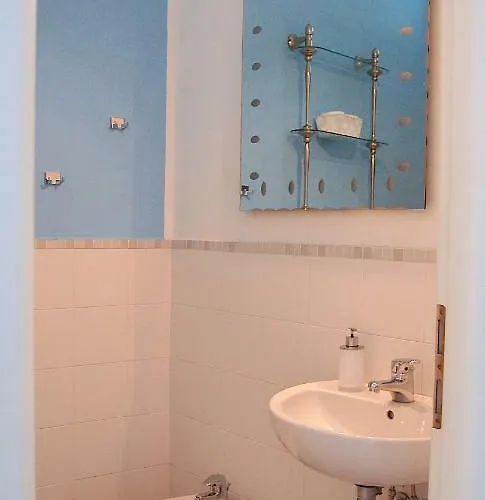 Guest house Sottosopra 2*